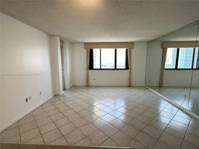 540 Brickell Key Dr # 1816, Miami FL 33131