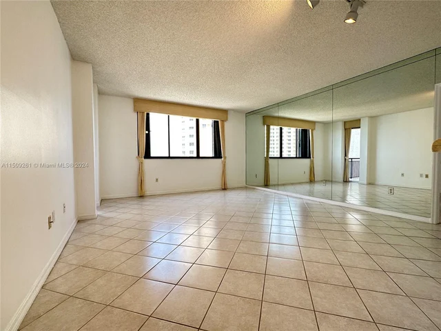 540 Brickell Key Dr # 1816, Miami FL 33131