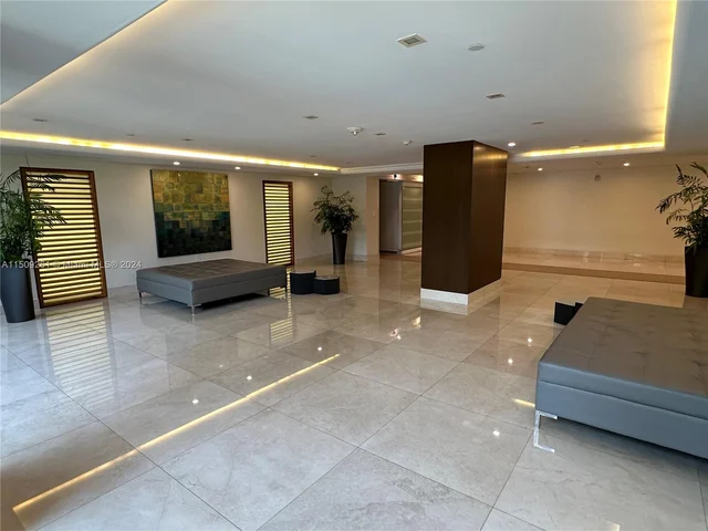 540 Brickell Key Dr # 1816, Miami FL 33131