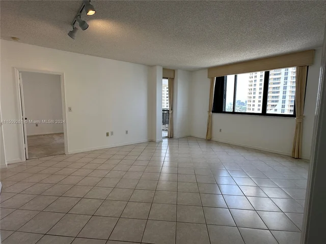 540 Brickell Key Dr # 1816, Miami FL 33131