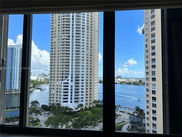 540 Brickell Key Dr # 1816, Miami FL 33131