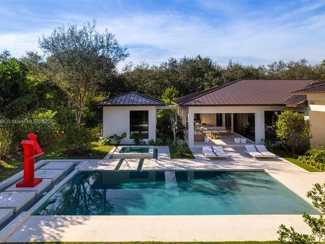 5996 SW 102nd St, Pinecrest FL 33156