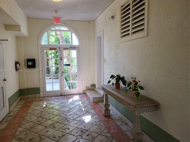 900 16th St # 109, Miami Beach FL 33139