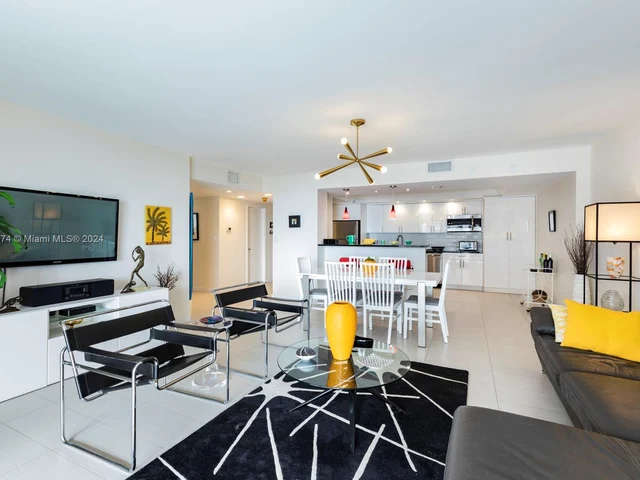 1800 NE 114th St # 607, Miami FL 33181