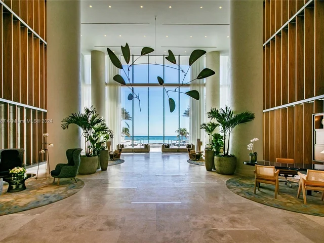 18501 Collins Ave, Sunny Isles Beach FL 33160