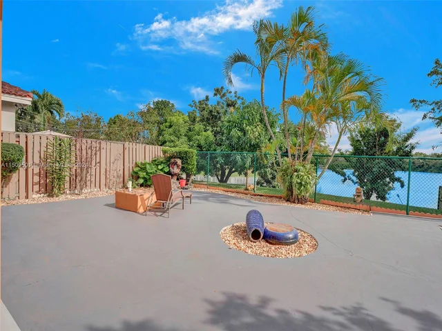 7971 SW 164th Ave, Miami FL 33193