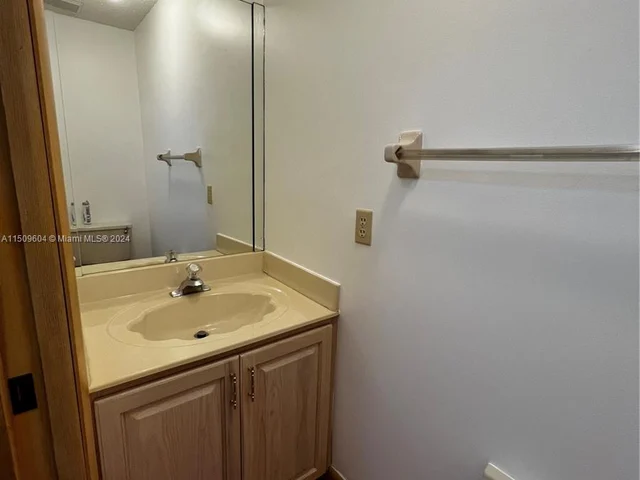 15021 SW 144th Ct, Miami FL 33186