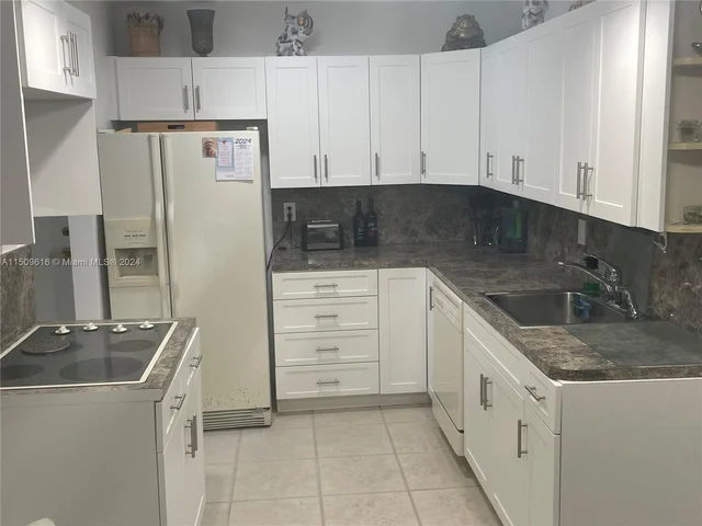 501 Three Islands Blvd # 416, Hallandale Beach FL 33009