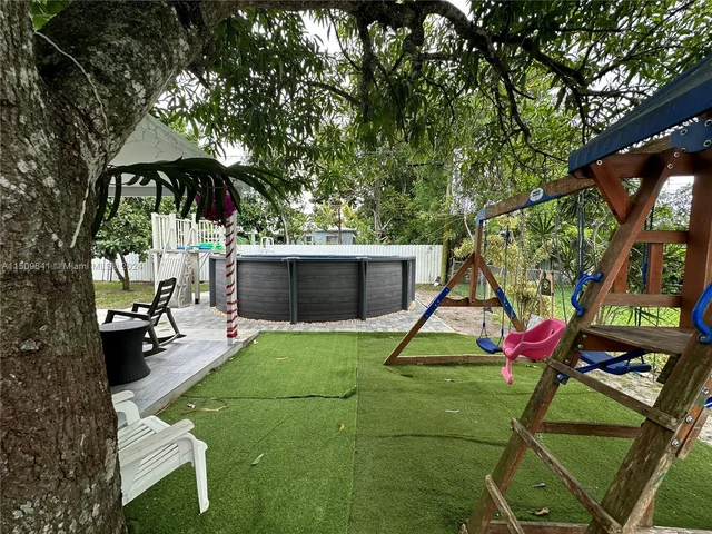 14901 Polk St, Miami FL 33176