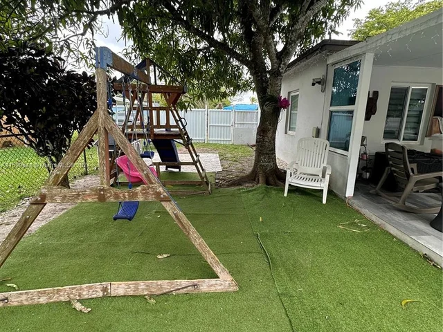 14901 Polk St, Miami FL 33176