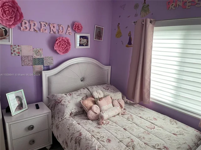 14901 Polk St, Miami FL 33176