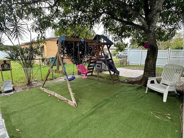 14901 Polk St, Miami FL 33176