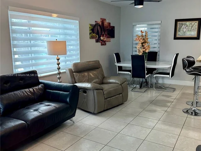 14901 Polk St, Miami FL 33176