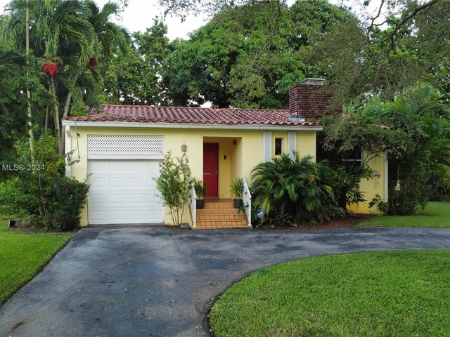 217 Iroquois St, Miami Springs FL 33166