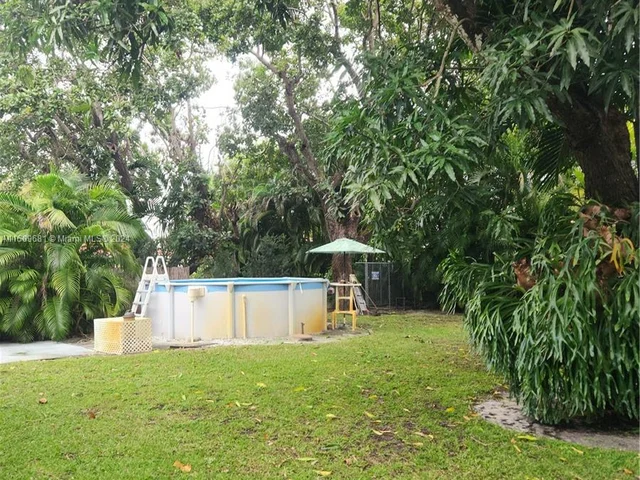 217 Iroquois St, Miami Springs FL 33166