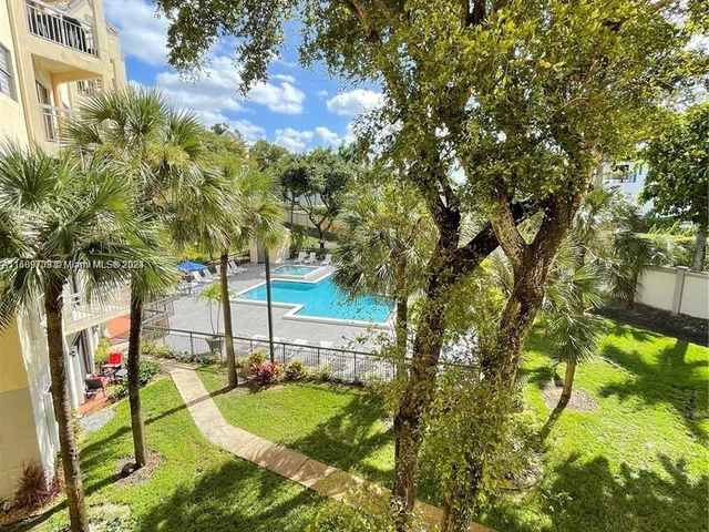 8290 Lake Dr # 414, Doral FL 33166