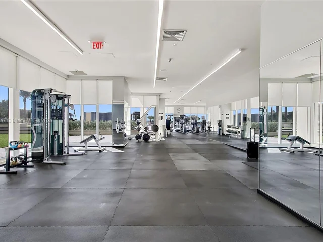 1800 S Ocean Dr # 810, Hallandale Beach FL 33009