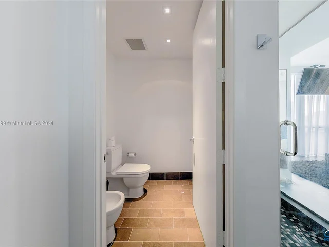 1100 Biscayne Blvd # 1603, Miami FL 33132