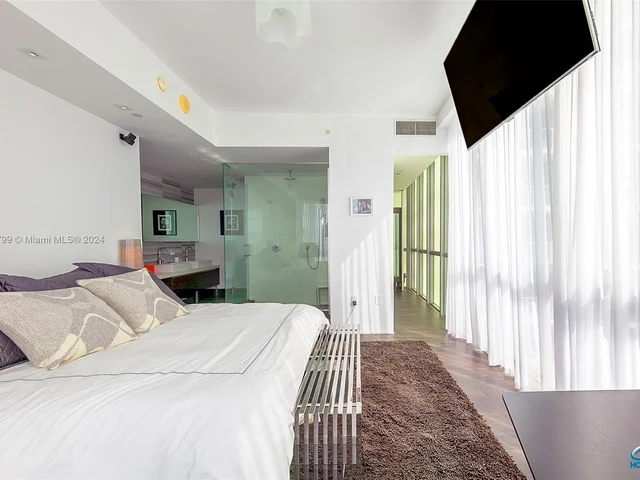 1100 Biscayne Blvd # 1603, Miami FL 33132