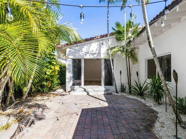 7630-B NE 8th Ave -B, Miami FL 33138