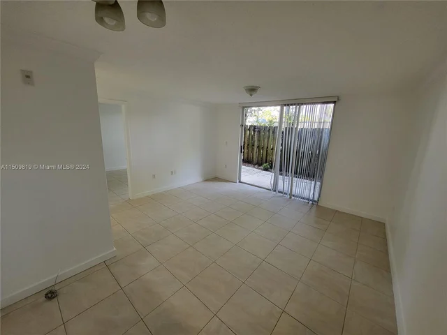 1740 NW N River Dr # 125, Miami FL 33125