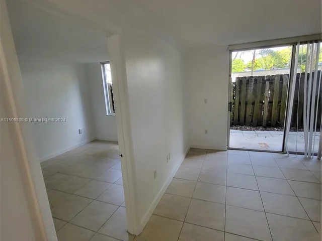 1740 NW N River Dr # 125, Miami FL 33125