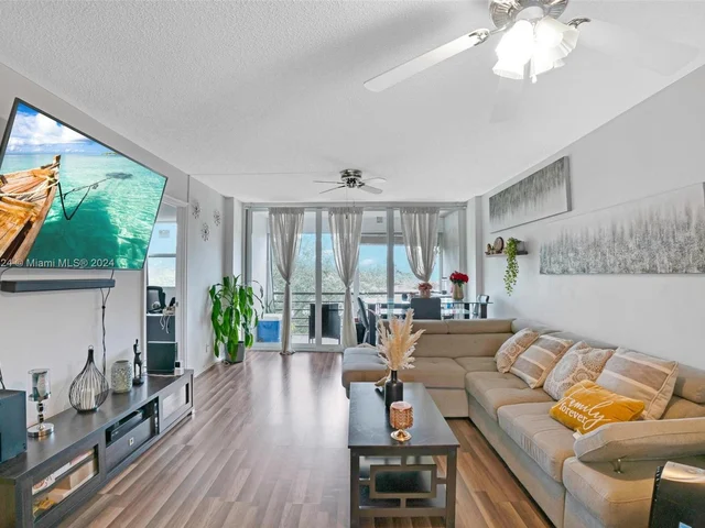 113 Royal Park Dr # 3G, Oakland Park FL 33309