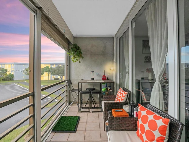 113 Royal Park Dr # 3G, Oakland Park FL 33309