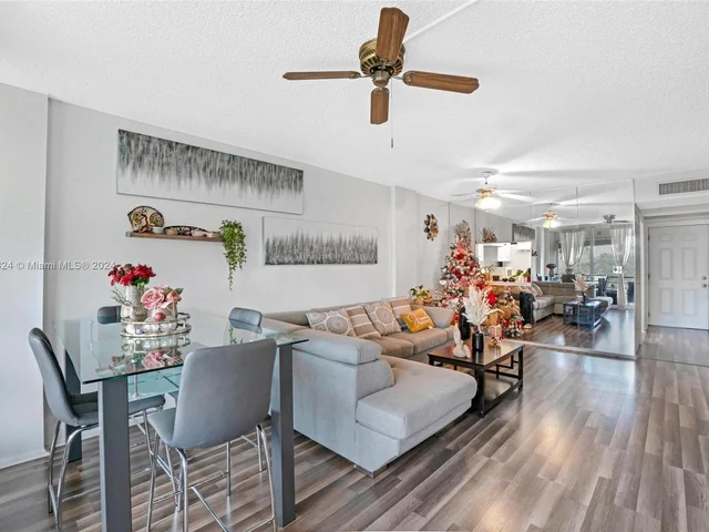 113 Royal Park Dr # 3G, Oakland Park FL 33309