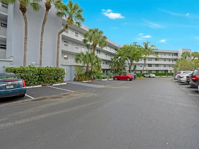 113 Royal Park Dr # 3G, Oakland Park FL 33309