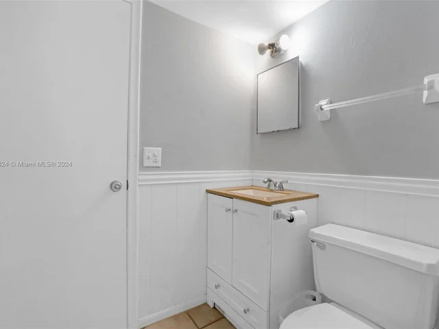 113 Royal Park Dr # 3G, Oakland Park FL 33309