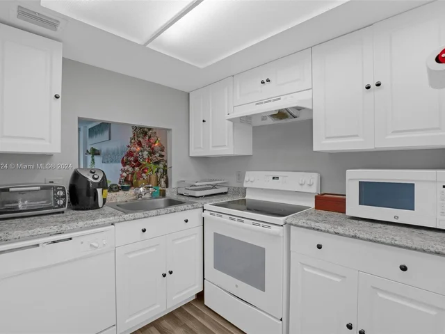 113 Royal Park Dr # 3G, Oakland Park FL 33309