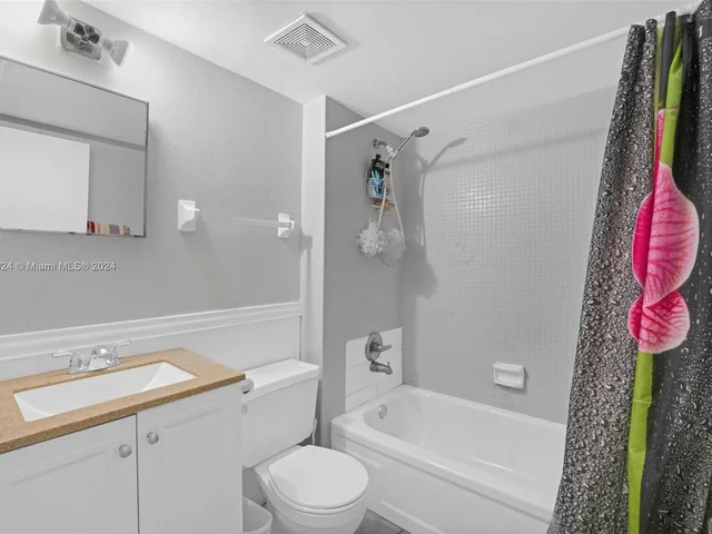 113 Royal Park Dr # 3G, Oakland Park FL 33309