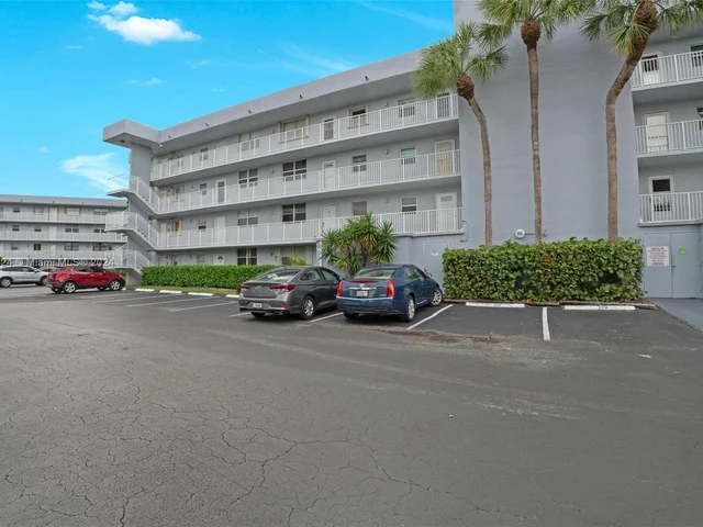 113 Royal Park Dr # 3G, Oakland Park FL 33309