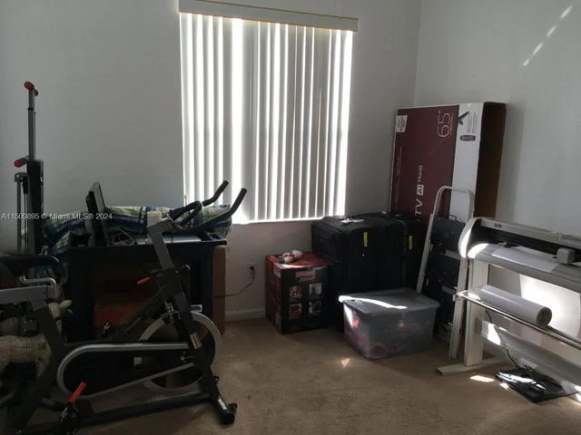 2685 SE 4th Pl, Homestead FL 33033