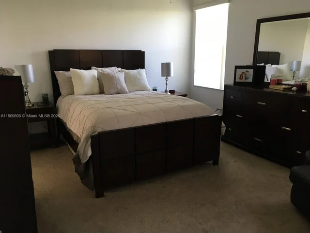 2685 SE 4th Pl, Homestead FL 33033