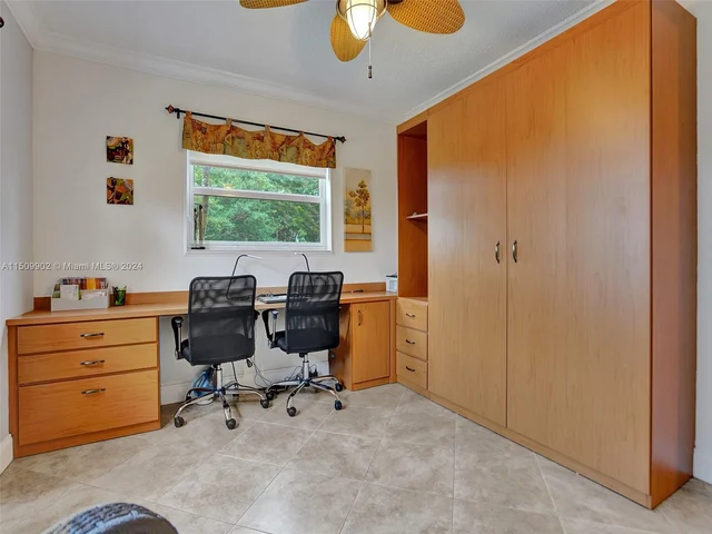 4806 NW 36th St # 501, Lauderdale Lakes FL 33319