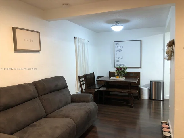 3085 SW 19th St, Miami FL 33145