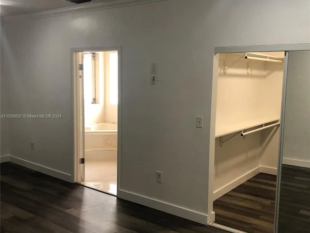 3085 SW 19th St, Miami FL 33145