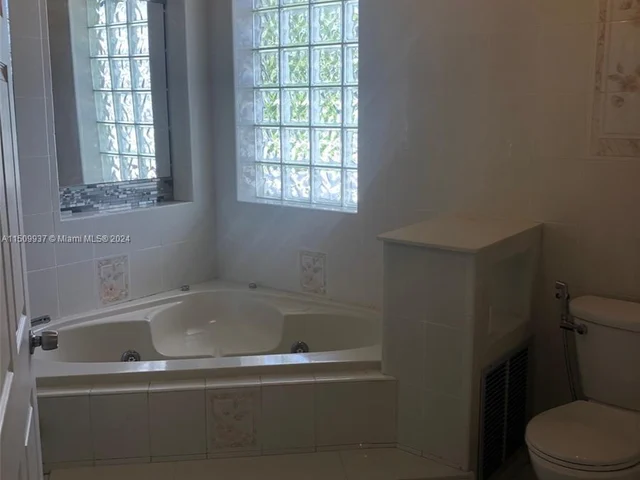 3085 SW 19th St, Miami FL 33145