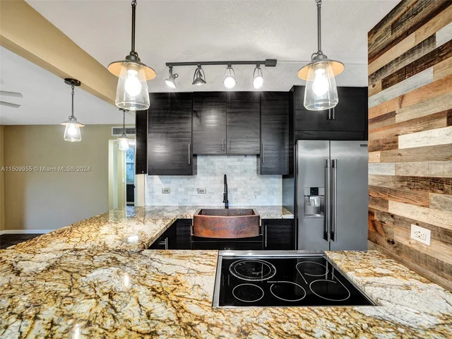 9441 Live Oak Pl # 103, Davie FL 33324