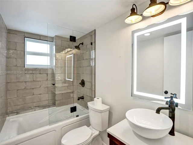 9441 Live Oak Pl # 103, Davie FL 33324