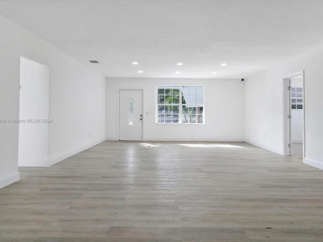 261 NE 172nd St # A, North Miami Beach FL 33162