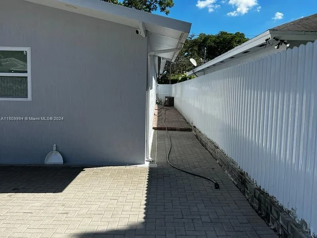 4430 NW 23rd Ave, Miami FL 33142