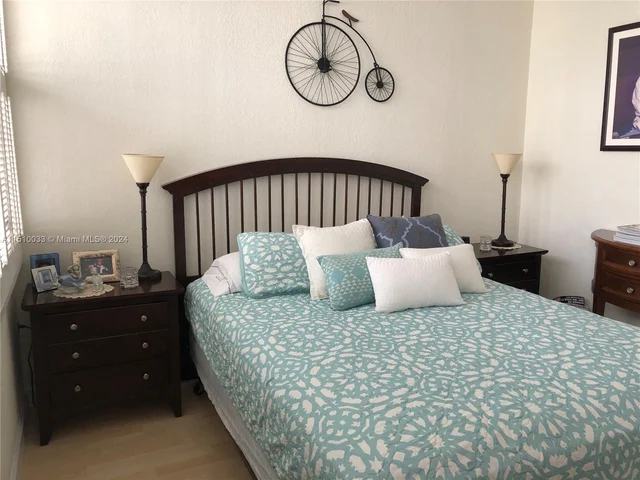 18081 Biscayne Blvd # 702, Aventura FL 33160