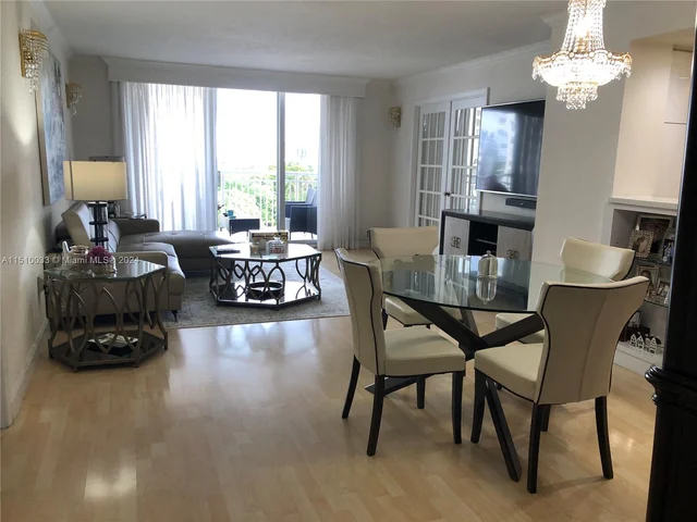 18081 Biscayne Blvd # 702, Aventura FL 33160