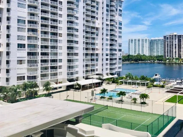 18081 Biscayne Blvd # 702, Aventura FL 33160