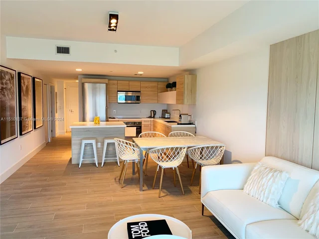 16385 Biscayne Blvd # 2420, North Miami Beach FL 33160