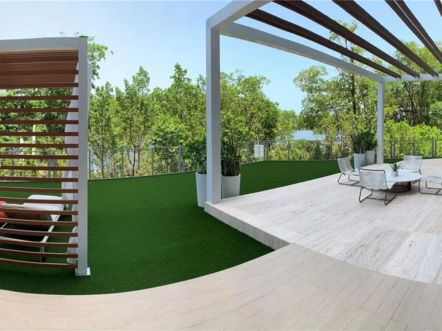 16385 Biscayne Blvd # 2420, North Miami Beach FL 33160