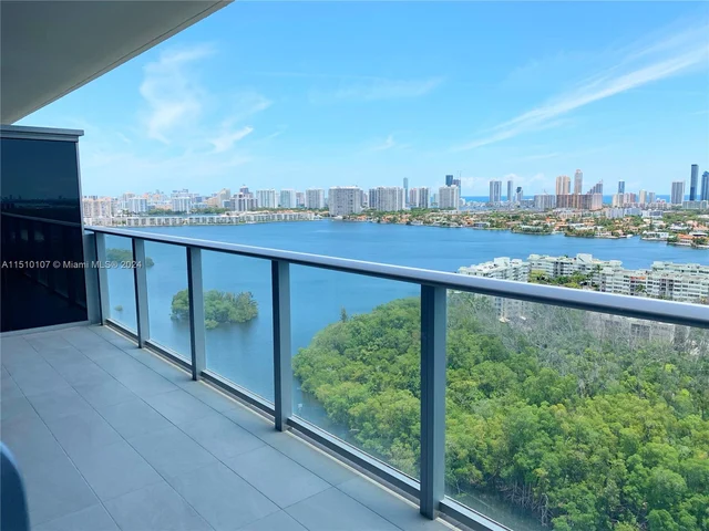 16385 Biscayne Blvd # 2420, North Miami Beach FL 33160